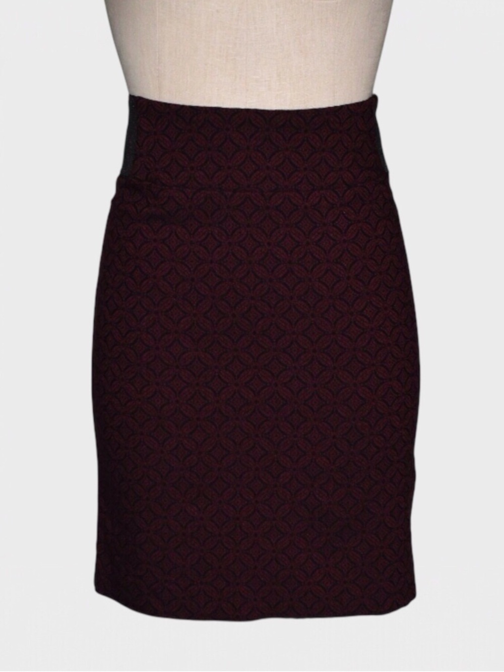 Margaret M Textured Pencil‎ Skirt